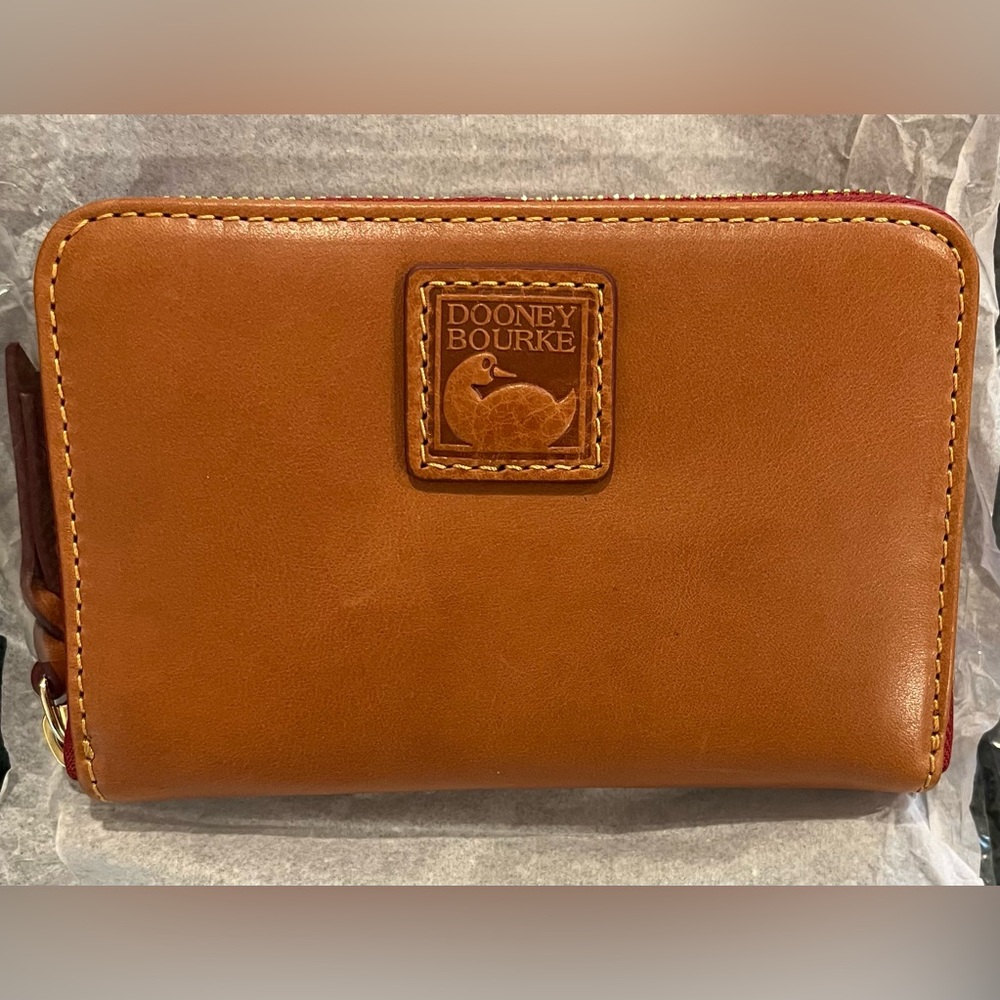 **Brand New** Dooney & Bourke Florentine Medium Zip Around Wallet - Natural